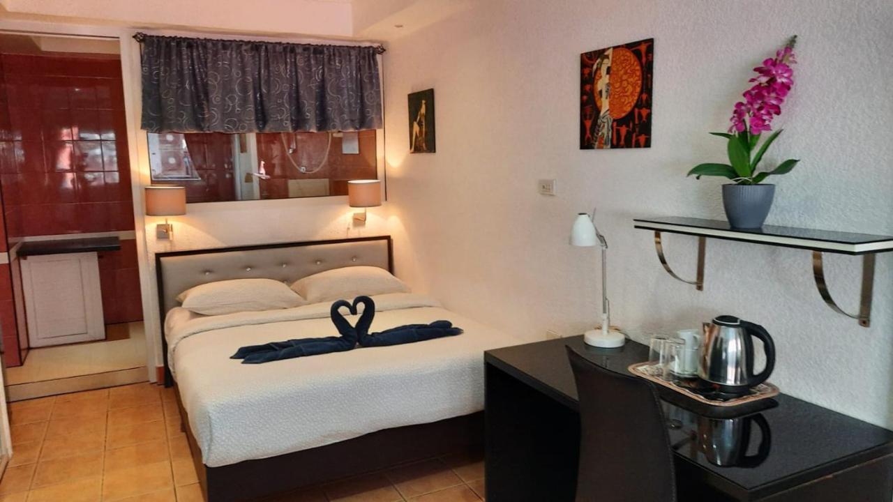 Swiss Food Restaurant And Room For Rent Pattaya Eksteriør bilde