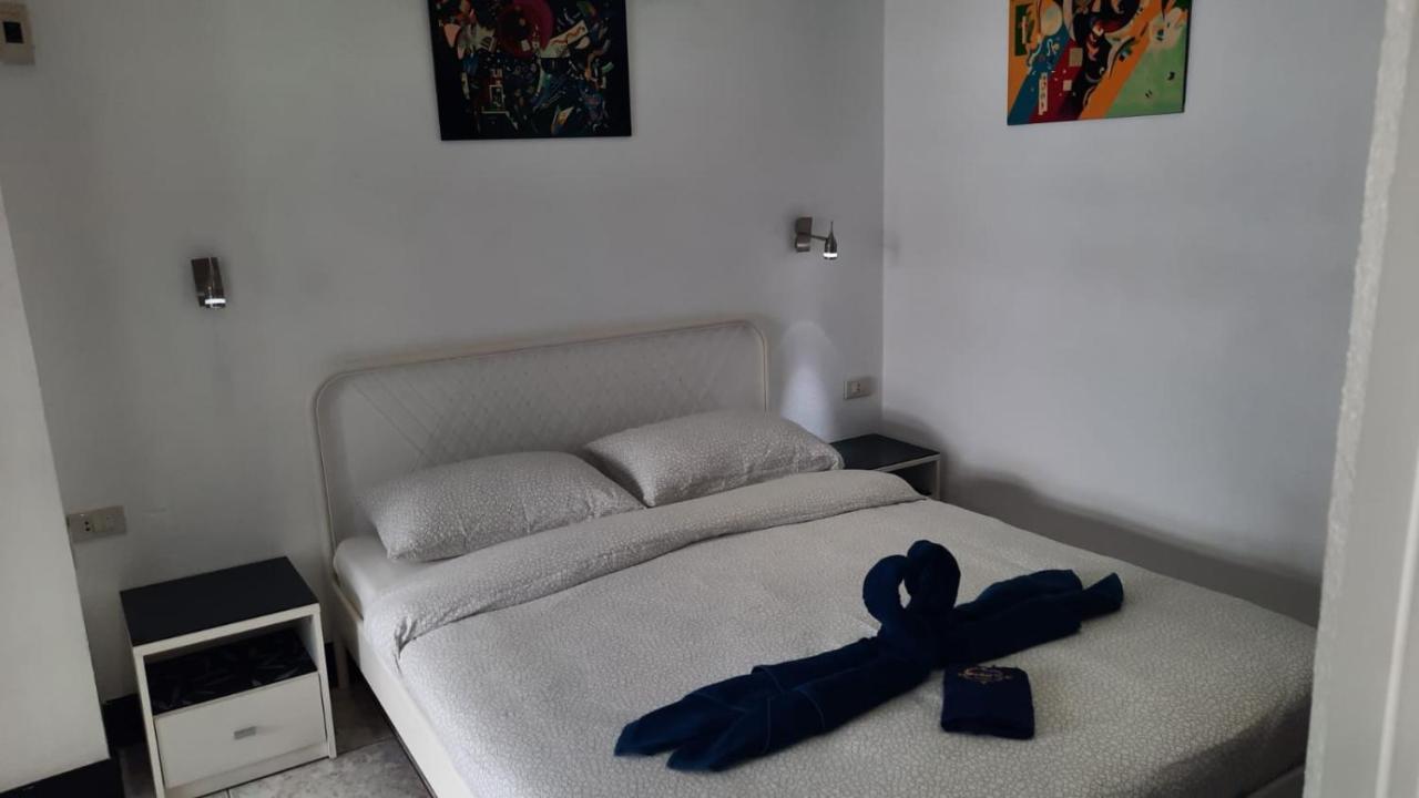 Swiss Food Restaurant And Room For Rent Pattaya Eksteriør bilde