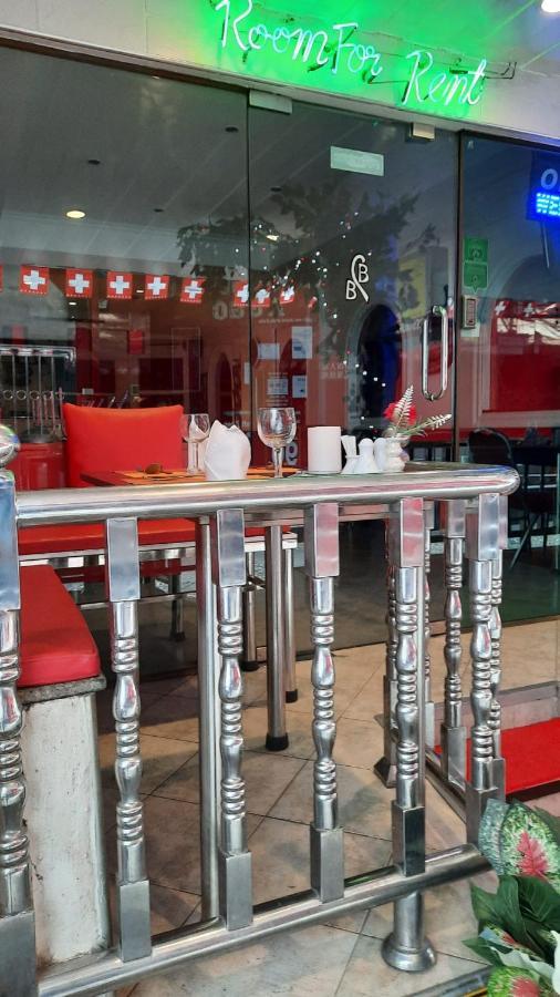 Swiss Food Restaurant And Room For Rent Pattaya Eksteriør bilde