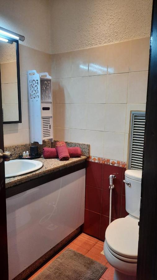 Swiss Food Restaurant And Room For Rent Pattaya Eksteriør bilde